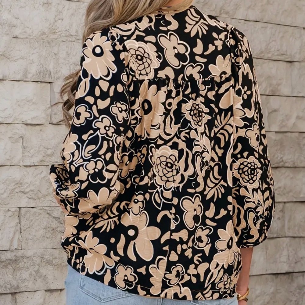 Elegant Floral Black and Tan Blouse - Picture 2 of 3